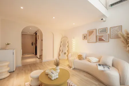 Yonghewu Designer Homestay (Xinyingxincheng Branch)