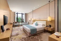 Golden Shining Gulf Hot Spring Resort Hotel
