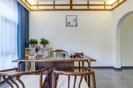 Shanjianju Chinese Inn (Xi'an Lintong Terracotta Army) Отели рядом с достопримечательностью «Terra-Cotta Warriors No. 2 Pit»