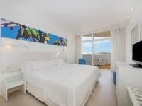 Iberostar Waves Bouganville Playa Hotels in Costa Adeje
