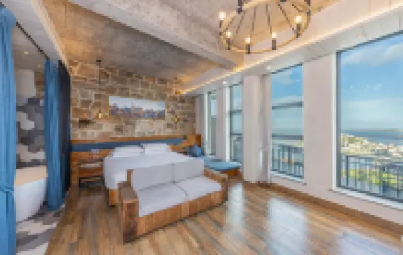 Yinxiangjia Peninsula Hostel