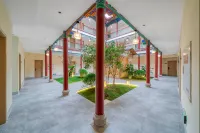 โรงแรมฮอลิเดย์ โฟร์ซีซันส์ ยูยู สาขา สถานีเหนือชางโซว เมืองโบราณชางโซว โรงแรมในเขตชางโซว