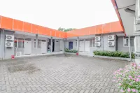 Ratu Guesthouse Hoteles en Caturtunggal