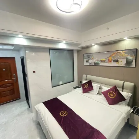 Tingting Xiaozhu Homestay (Century Avenue Branch)