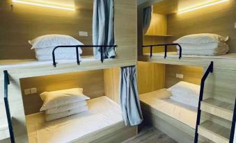 No.29 Courtyard Hostel