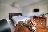 Zenitude Hôtel-Résidences l'Acacia Lourdes