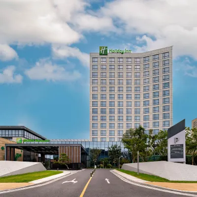 Holiday Inn WUXI TAIHU NEW CITY by IHG Hotels near Jinkui Park Station