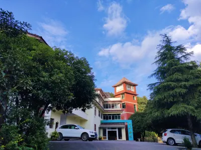 Chongqing Mountain Wangping Yunling Mountain Villa118 Отели рядом с достопримечательностью «Национальный экологический парк Ван Ван»
