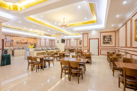Vienna International Hotel (Dongguan Chashan, Yanxi Road) Отели рядом с достопримечательностью «Fuyuan Youye»