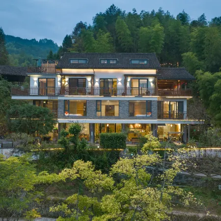 Longquan Moshangguiren Homestay (Baoxi Scenic Area)