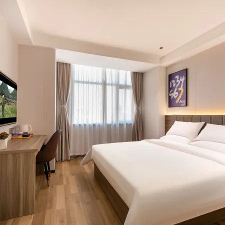 7 Days Premium· Xinxiang Huojia Zhongshan Road Hotel