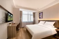 7 Days Premium· Xinxiang Huojia Zhongshan Road Hotel - Pysäköinti
