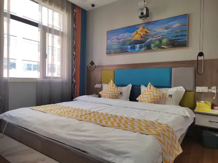 Huaren Yiju Self-service Apartment (Xinye Legal Culture Plaza) Отели в г. Синьэ