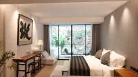 Paradise  Collection Hotel Sanbao