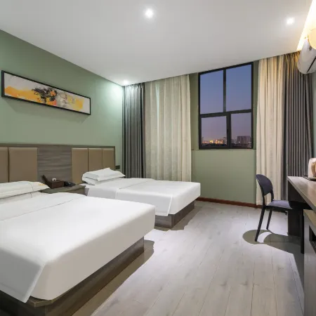 Jichu Chain Hotel (Shishou Xiang'e Agricultural Trade City)