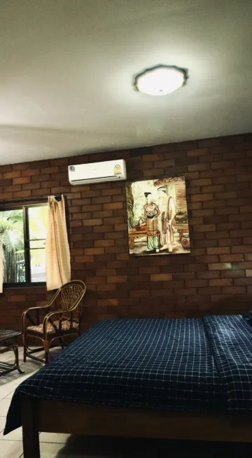 ห้องเตียงใหญ่ พร้อมห้องน้ำส่วนตัว