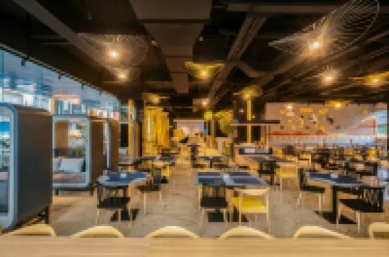 Yello Hotel Harbour Bay Batam