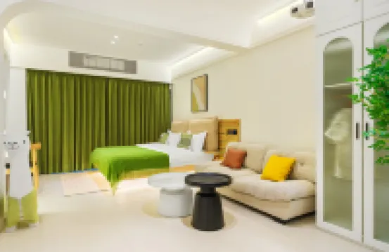 No.1 Courtyard Homestay (Lingshui Middle School HSBC Plaza)