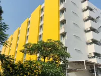 S Ram Leisure Hotel Hotels near The Mall Bangkapi