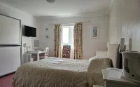 Schoolhouse Restaurant and Hotel Hotels in Lydiard Tregoze
