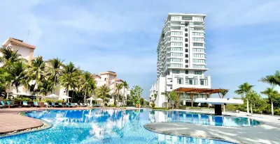 Long Thuan Hotel & Resort Hotel dekat Quan Am Pagoda