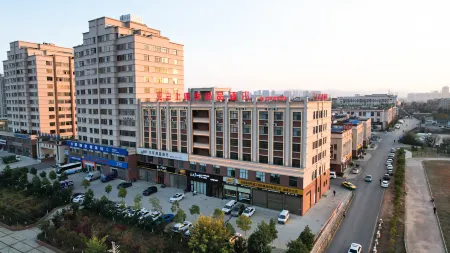 Fairyland Shangpin Hotel (Qujing Railway Station) Отели рядом с достопримечательностью «Qujing Normal University»