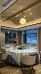 HongYa Minjiang Donghu Wawu Mountain Hot Spring Resort Hotel