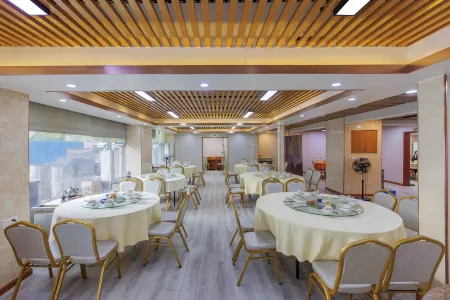 meiluotu E-sports Hotel (Shenzhen Longgang central area Dayun Xincheng store)