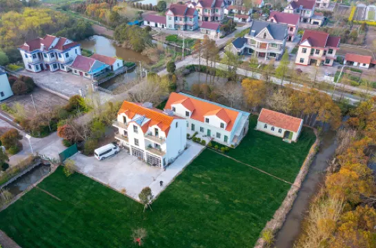 Chongming Musik Haus Resort Hotel