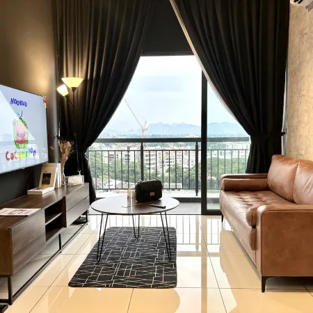 Ipoh Town Horizon Skypool Suites 4-11pax by IWH Suites