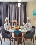 Seascape Villas In Long Beach Cam Ranh - sarapan