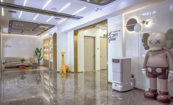 Xi'an Xingqinggong Jiaotong University Subway Station Atour Light Hotel
