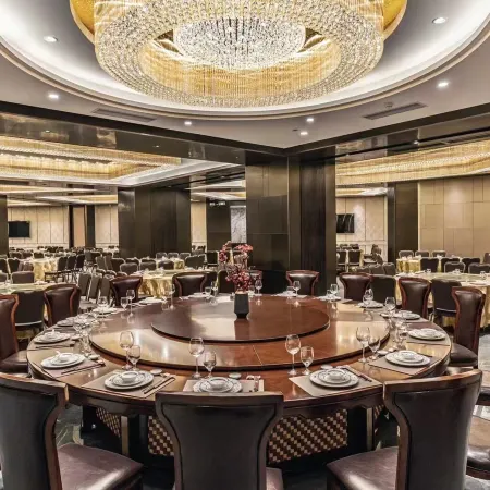 Wuchuan Wanhe Holiday Hotel (Haigang Avenue Wanhe City)