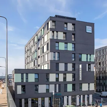 LyvInn Hotel Frankfurt Hotels near Iron Footbridge