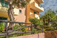 Residence I Mirti Bianchi Hôtels à proximité de : Tombe des géants