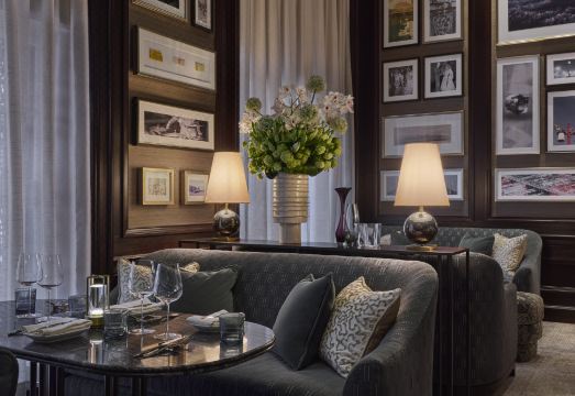 3. 로즈우드 호텔 ..