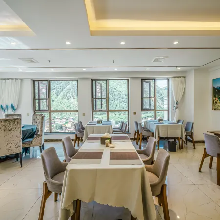 New Longliangyu Hot Spring Hotel
