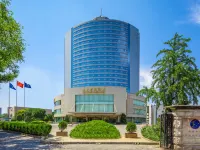 Beijing Asia Pacific Garden Hotel(Universal Studios  Resort  Liyuan Subway  Station Branch) Hotels near Liyuan Station