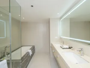 Seda Manila Bay