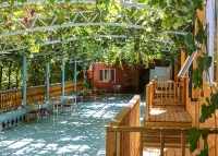 Qianzi Xiaozhen Homestay (Turpan Putaogou Scenic Area Qingwaxiang)