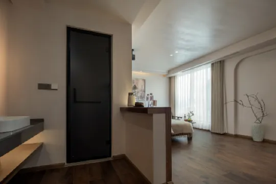 徳欽潤境·野宿RunJingホテル