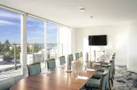 Noah's on the Beach Hotels in Newcastle East