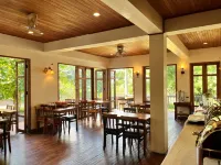 Riverhouse Resort - breakfast