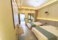 Beihai Silver Beach Qianhouyuan Homestay