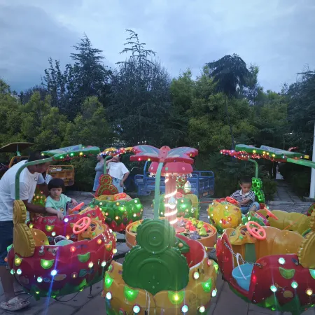 Huayu Riverside. Jingmi Xuan Homestay