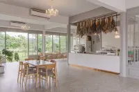 Villa La Flora Kanchanaburi - breakfast