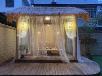 Xishuangbanna Sun and Wild Flowers Youth Hostel Hotels in 