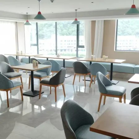 Homeinn Ripple Hotel (Huangshan Shexian Huizhou Ancient City County Government)