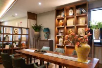 Taihe Yunlu Courtyard Hotel