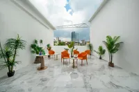 Guangzhou Beijing Road Pedestrian Street Park Front Subway Station Yizhi Mercure